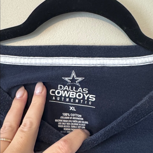 Dallas Cowboys long-sleeve shirt - Picture 4 of 5